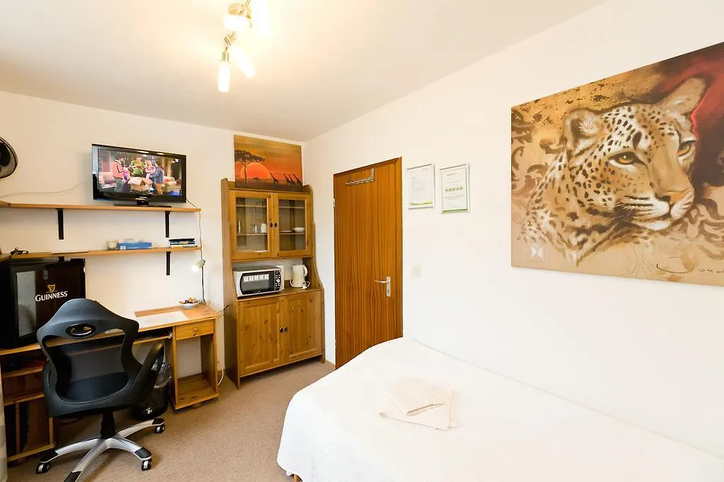 Bed And Breakfast Zeevat Munich 3*,