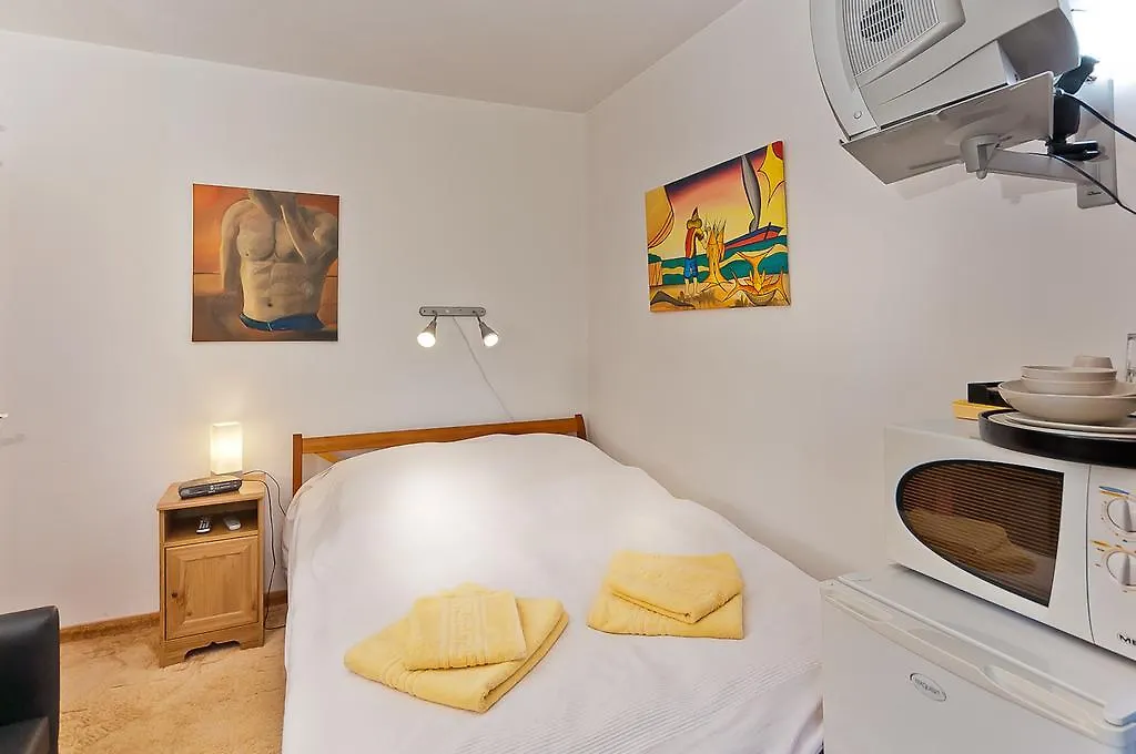 Bed And Breakfast Zeevat Munich 3*,  Germany