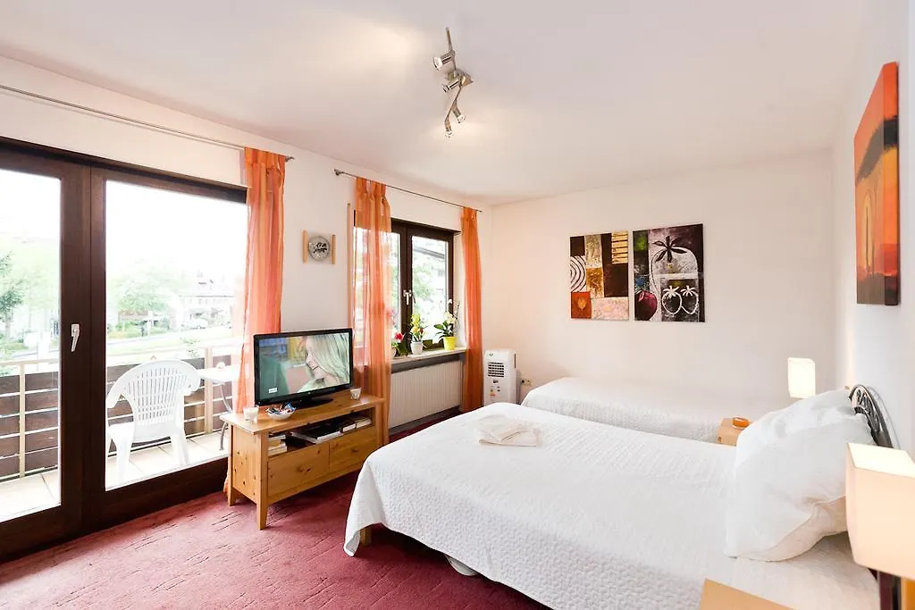 Bed And Breakfast Zeevat Munich Bed & Breakfast