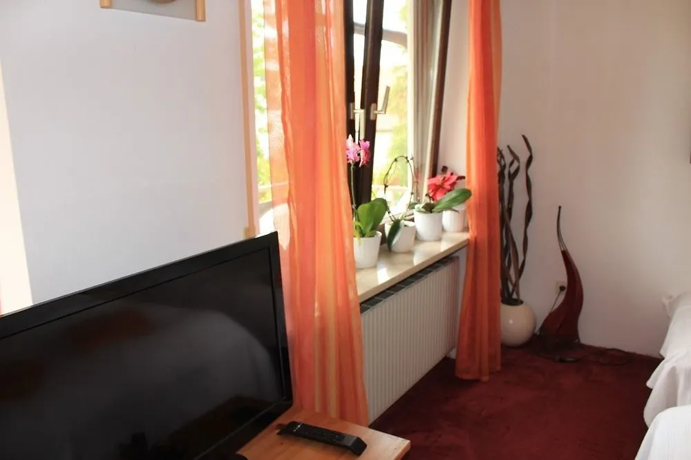 Bed And Breakfast Zeevat Munich Bed & Breakfast