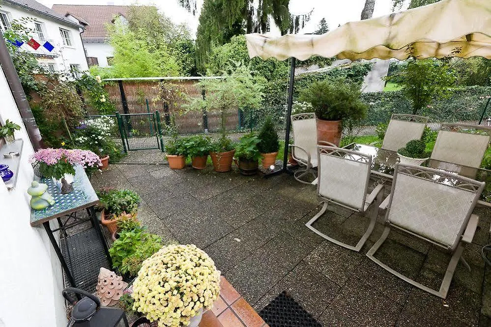 Bed And Breakfast Zeevat Munich Germany